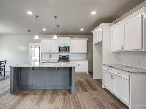 Kitchen - 29192 Osage Hills Dr, Mcloud, OK 74851 photo 1 of 8