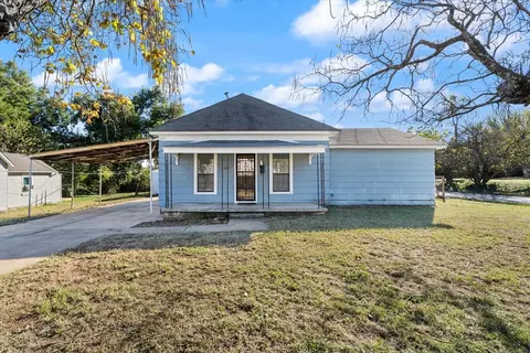 1423 W Logan Ave, Guthrie, OK 73044