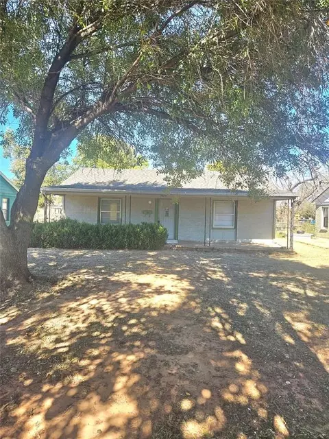 1019 Elm St, Altus, OK 73521