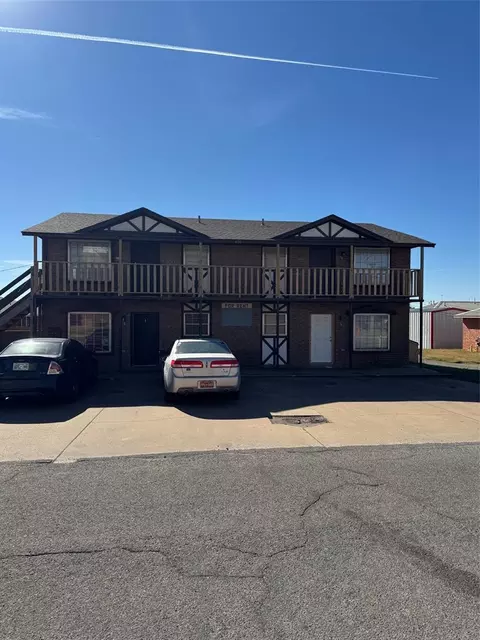 620 E Kee St, Weatherford, OK 73096