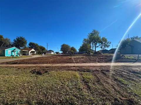 220 N Grand Ave, El Reno, OK 73036
