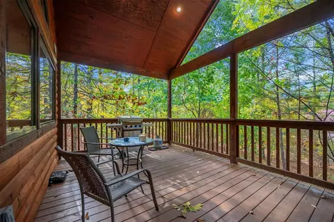 Exterior - 126 Mountain Pine Trl, Broken Bow, OK 74728 photo 11 of 13