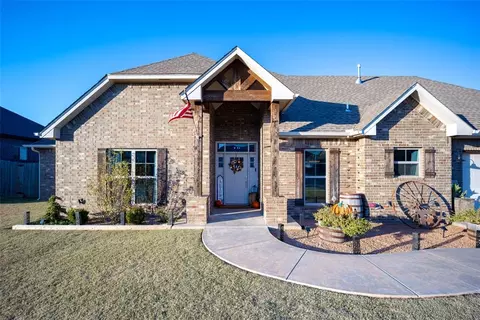 437 Isabella Dr, Blanchard, OK 73010
