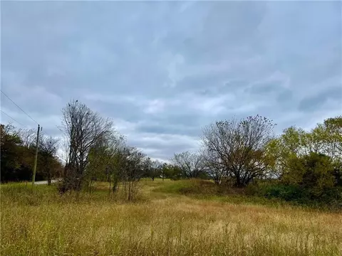 43300 Wolverine Rd, Shawnee, OK 74804