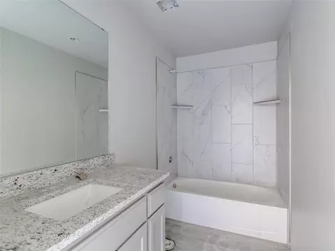 Bath - 334691 Preakness Xing, Mcloud, OK 74851 photo 1 of 4