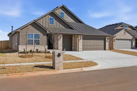 3765 Mesa Rd, Norman, OK 73071