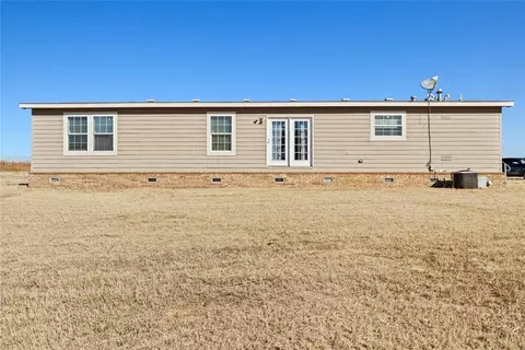 Exterior - 260505 E 850 Rd, Watonga, OK 73772 photo 4 of 7