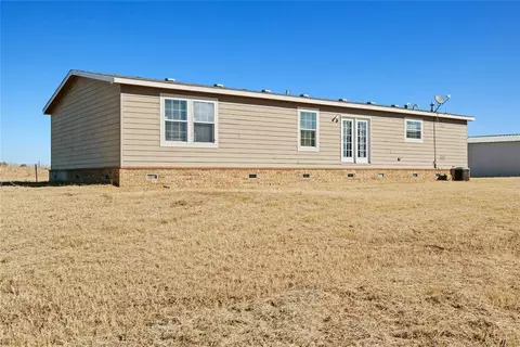 Exterior - 260505 E 850 Rd, Watonga, OK 73772 photo 5 of 7
