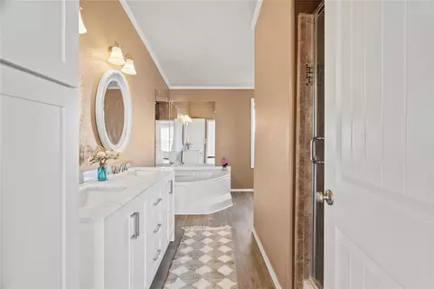Bath - 260505 E 850 Rd, Watonga, OK 73772 photo 1 of 3