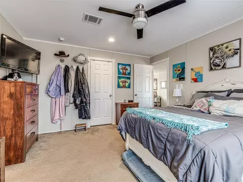 Bedroom - 45 Deer Run Rd, Mcloud, OK 74851 photo 7 of 8