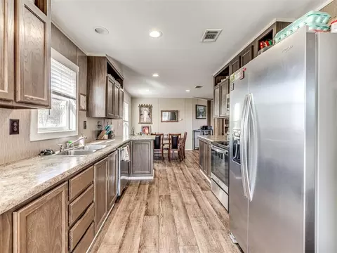 Kitchen - 45 Deer Run Rd, Mcloud, OK 74851 photo 2 of 3