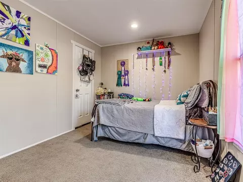 Bedroom - 45 Deer Run Rd, Mcloud, OK 74851 photo 4 of 8