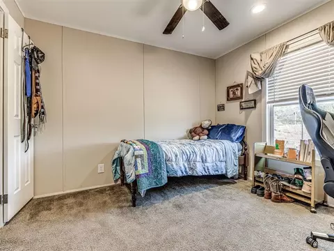 Bedroom - 45 Deer Run Rd, Mcloud, OK 74851 photo 1 of 8
