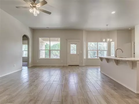 Living - 104942 S Pimlico Pass, Mcloud, OK 74851 photo 1 of 3