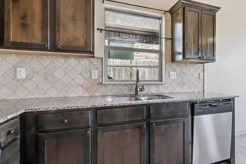 20611 W Frontier Pl, Harrah, OK 73045 photo 9