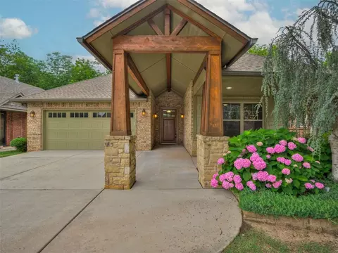 2120 Turtle Creek Dr, Norman, OK 73071