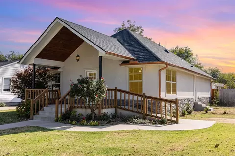 6906 NW 43rd St, Bethany, OK 73008