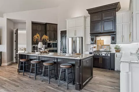 Kitchen - 10600 E Covell Rd, Arcadia, OK 73007 photo 1 of 5
