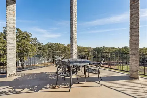 Exterior - 10600 E Covell Rd, Arcadia, OK 73007 photo 3 of 10