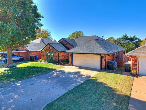 313 E Remington Ave, Midwest City, OK 73130