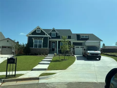 1932 Parkwood Ave, Edmond, OK 73034
