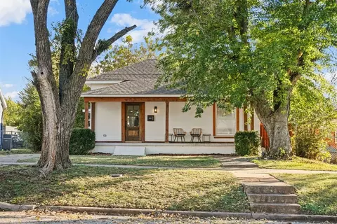 407 E Washington Ave, Guthrie, OK 73044