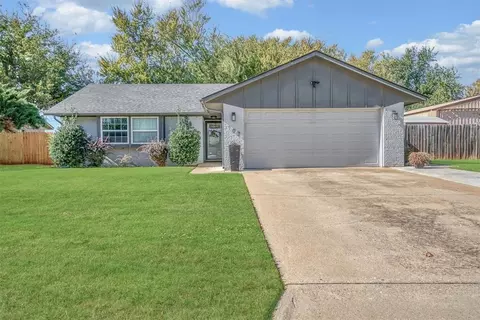 107 Sondra Dr, Elk City, OK 73644
