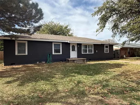 1503 D St, Snyder, OK 73566 photo 1