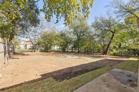 Exterior - 111 E 11th St, Edmond, OK 73034 photo 6 of 9