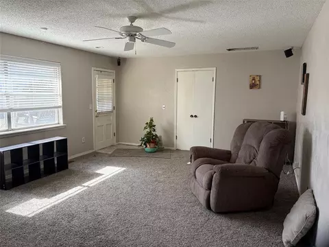 Living - 1802 Logan Dr, Norman, OK 73069 photo 2 of 2