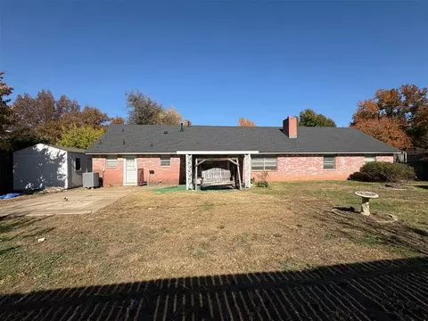 Exterior - 1802 Logan Dr, Norman, OK 73069 photo 3 of 3
