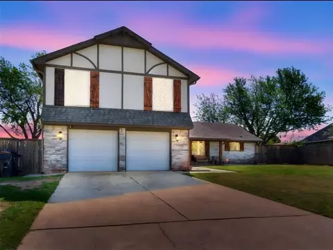 12024 Surrey Ln, Yukon, OK 73099