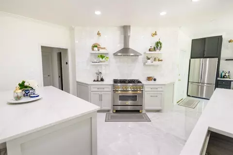 805 Colony Dr, Edmond, OK 73003