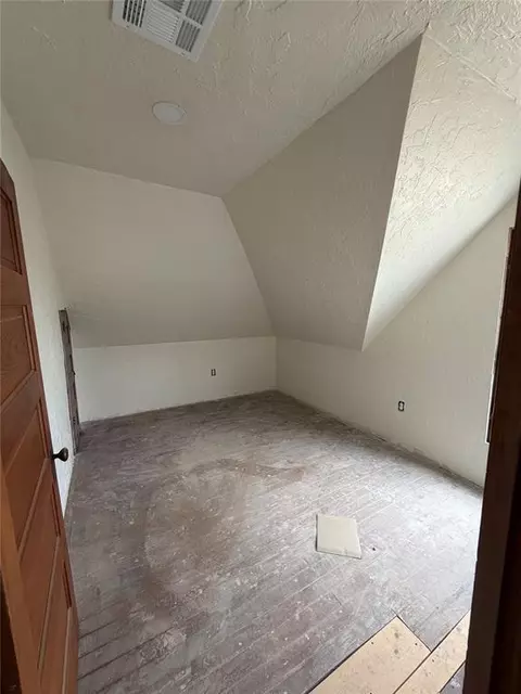 Bedroom - 306 Elm St, Hinton, OK 73047 photo 3 of 4