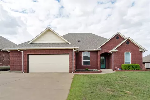 11423 Village Ave, Midwest City, OK 73130