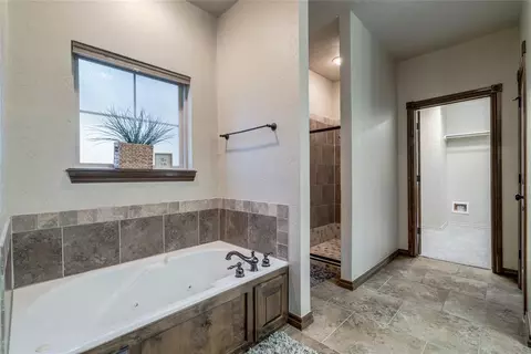 Entry Way - 1663 Castellina Ct, Edmond, OK 73034 photo 4 of 5