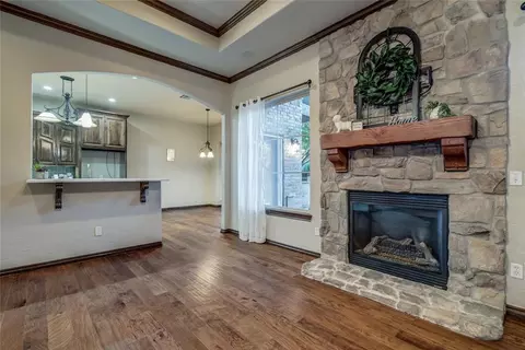 Living - 1663 Castellina Ct, Edmond, OK 73034 photo 6 of 8