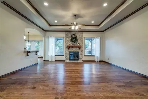 Living - 1663 Castellina Ct, Edmond, OK 73034 photo 4 of 8