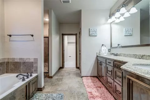 Entry Way - 1663 Castellina Ct, Edmond, OK 73034 photo 3 of 5
