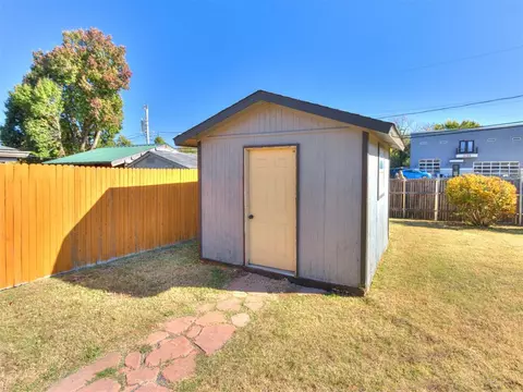 3704 N Riverside Dr, Bethany, OK 73008 photo 49
