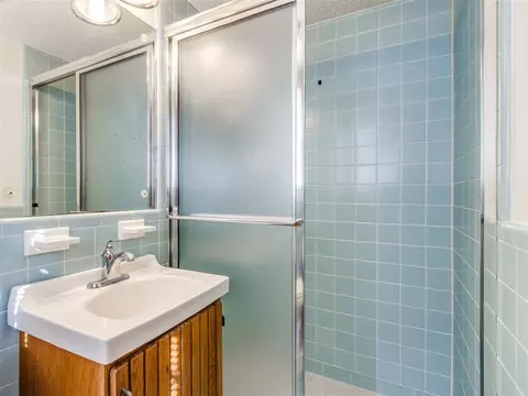 3704 N Riverside Dr, Bethany, OK 73008 photo 36