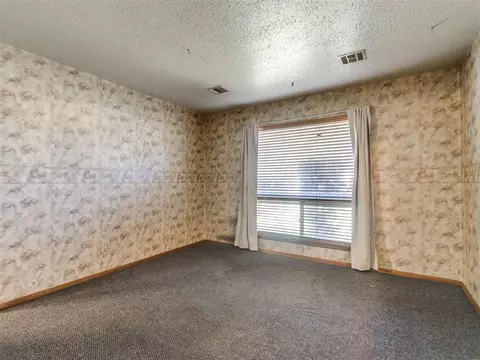 3704 N Riverside Dr, Bethany, OK 73008 photo 20