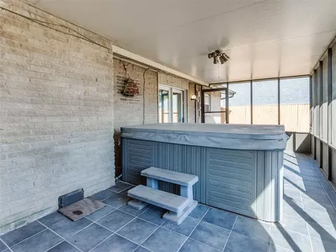 3704 N Riverside Dr, Bethany, OK 73008 photo 46