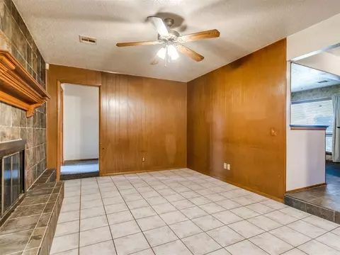 3704 N Riverside Dr, Bethany, OK 73008 photo 17