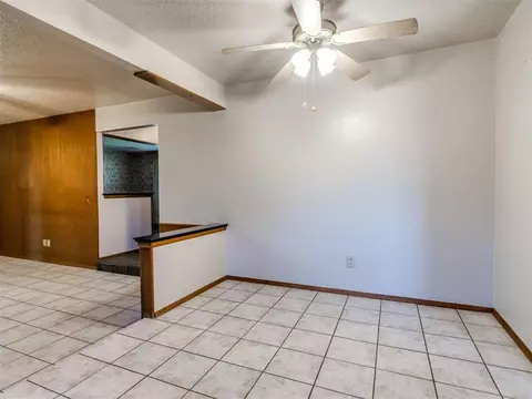 3704 N Riverside Dr, Bethany, OK 73008 photo 12