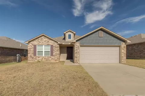 11013 NW 99th St, Yukon, OK 73099