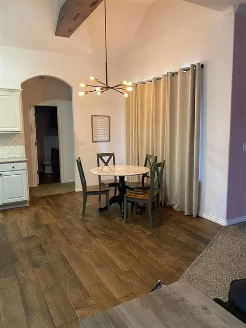 Dining - 20768 Santa Fe Ave, Harrah, OK 73045 photo 1 of 1