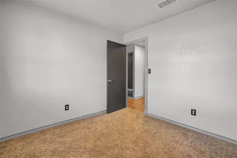 Bedroom - 1101 George St, Altus, OK 73521 photo 4 of 4