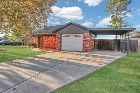 Exterior - 1101 George St, Altus, OK 73521 photo 3 of 6
