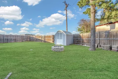 Exterior - 1101 George St, Altus, OK 73521 photo 5 of 6